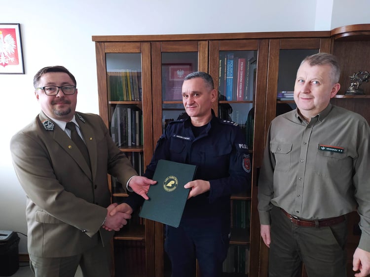 Kolejne wsparcie dla policji